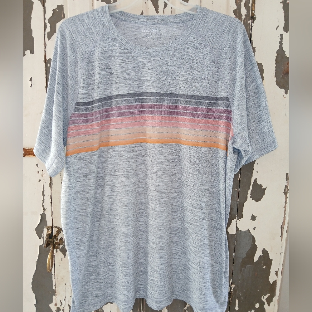 XL OLD NAVY ACTIVE BREATHE-ON